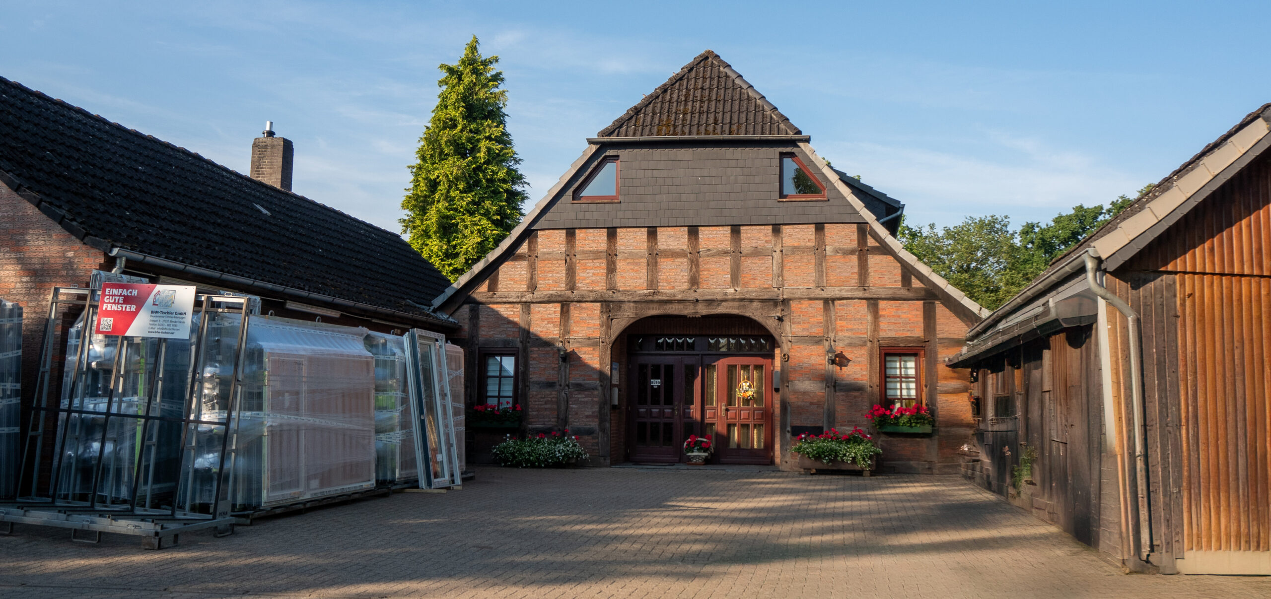 Werkstatt mit Büro